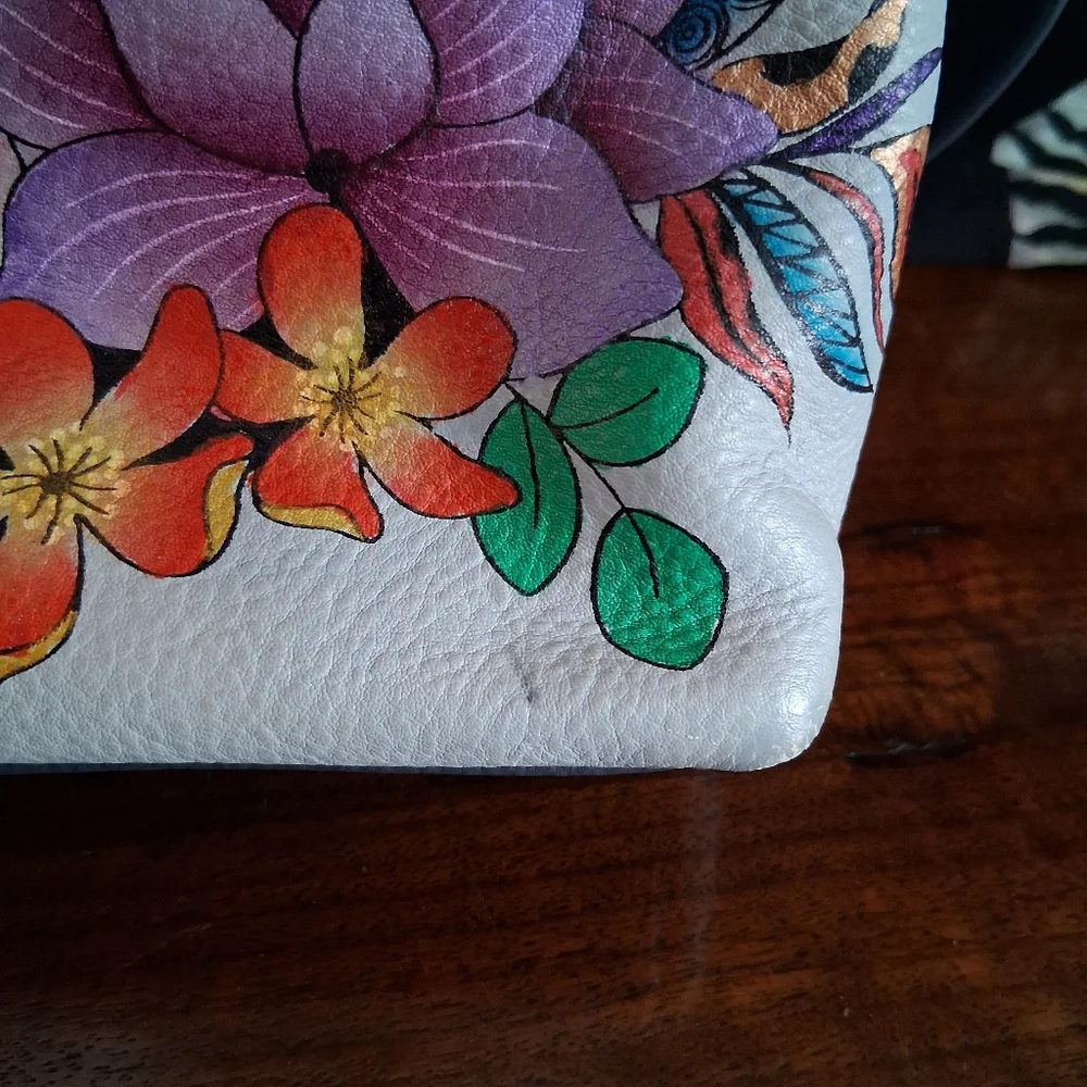 Anuschka Hand-painted Grey Leather Shoulder Bag Lion Flowers - Picture 16 of 17